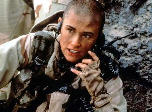 魔鬼女大兵在线观看,在线观看，揭秘军营女性的铁血传奇